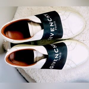 GIVENCHY Urban street Sneakers in Leather- Size 40